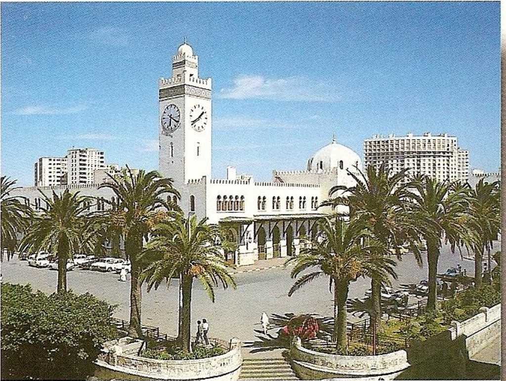 ORAN 004 LA GARE.JPG